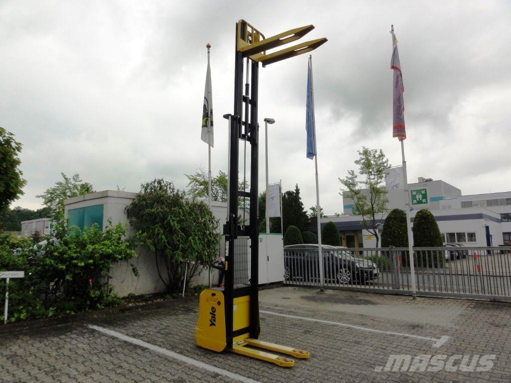 Yale MS 14 IL Ručni električni viličar