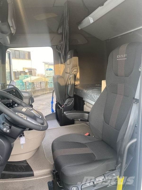 DAF XG530 PRONTA CONSEGNA DT 曳引機組件