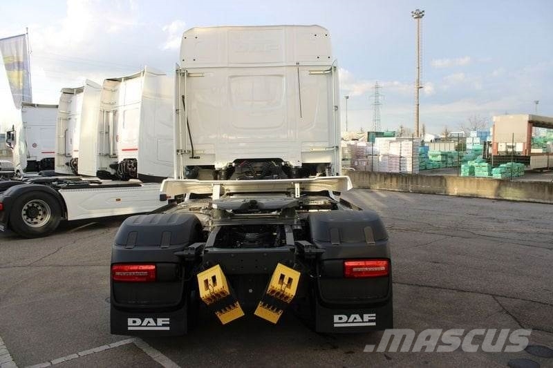 DAF XG530 PRONTA CONSEGNA DT 曳引機組件