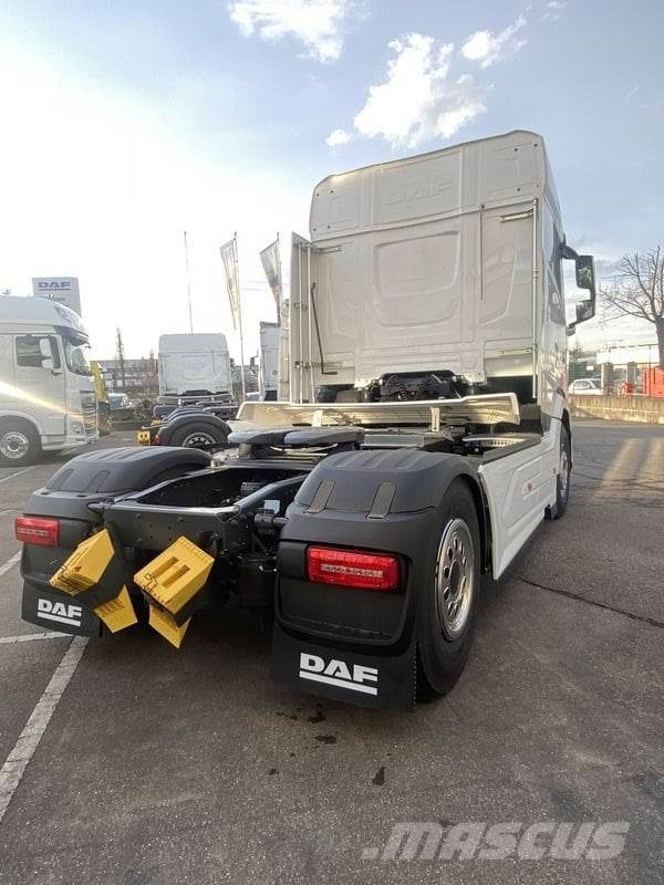 DAF XG530 PRONTA CONSEGNA DT 曳引機組件