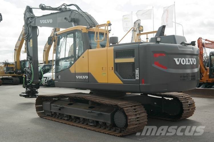 Volvo EC 220 E *Uthyres* Excavadoras de cadenas