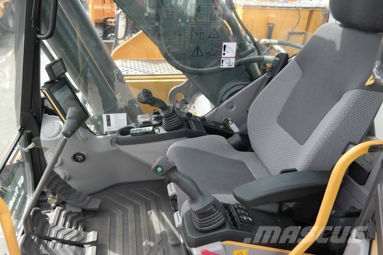 Volvo EC 220 E *Uthyres* Excavadoras de cadenas