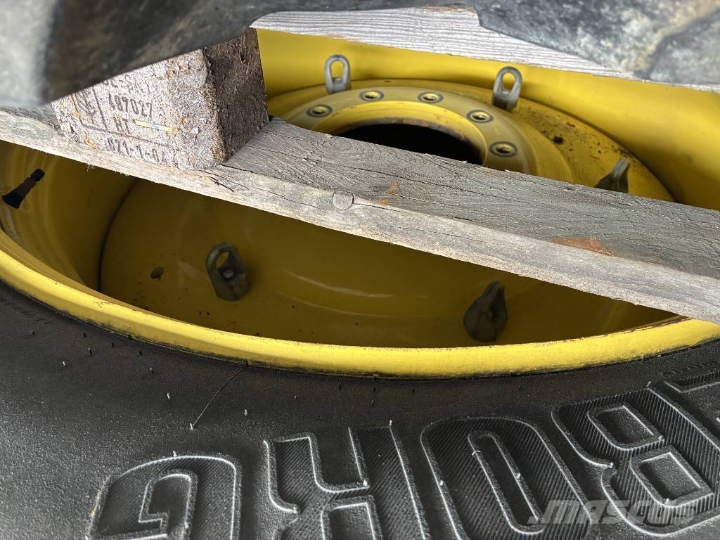 Trelleborg TM 800 Pneus, roues et jantes
