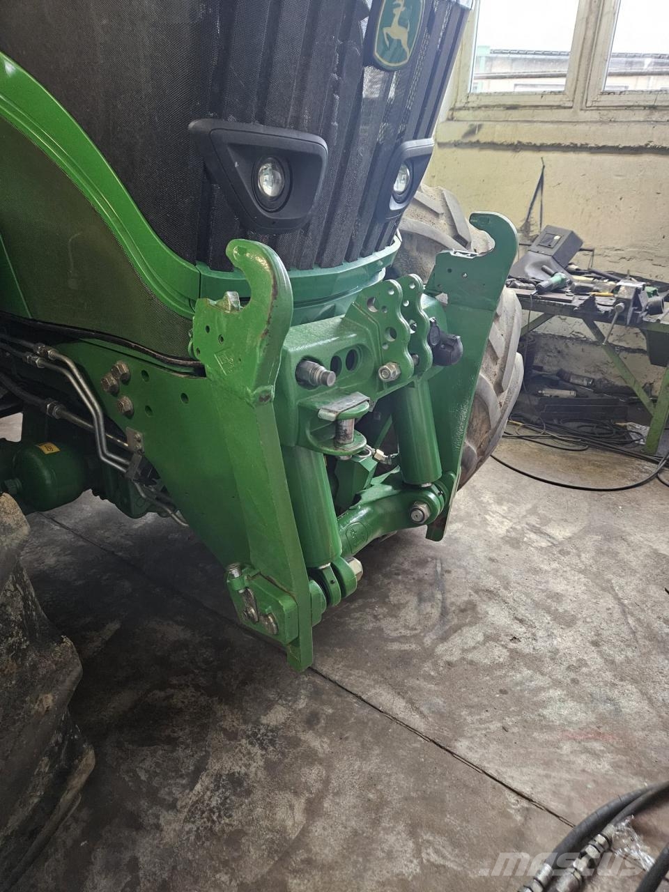 John Deere 6215 R Trattori