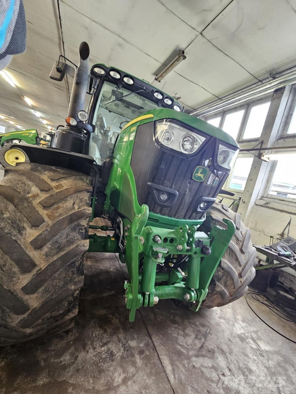John Deere 6215 R Trattori