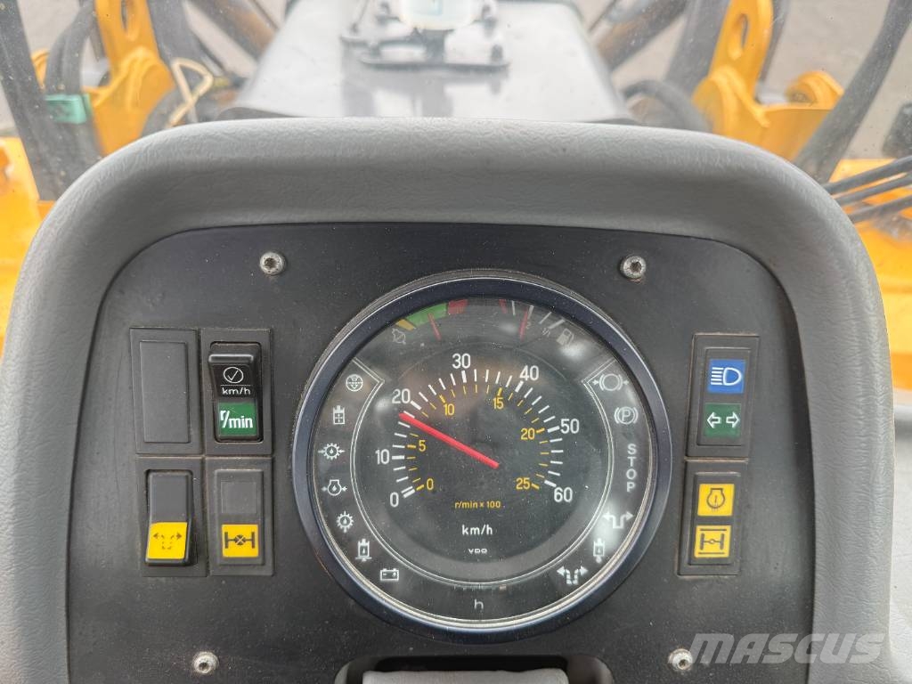 Volvo BM EL 70 Backhoe loaders