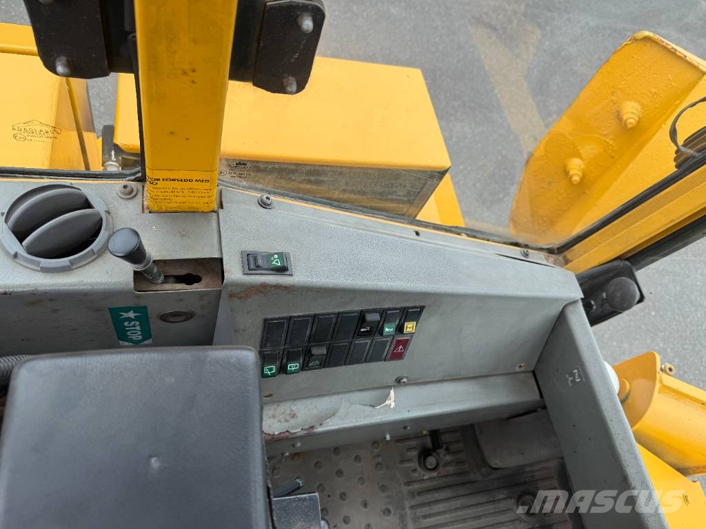 Volvo BM EL 70 Backhoe loaders