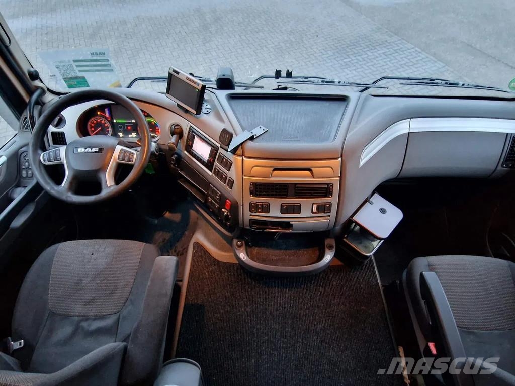 DAF XF 460 SuperSpaceCab 4x2 - Full air - Night Clima Motrici e Trattori Stradali