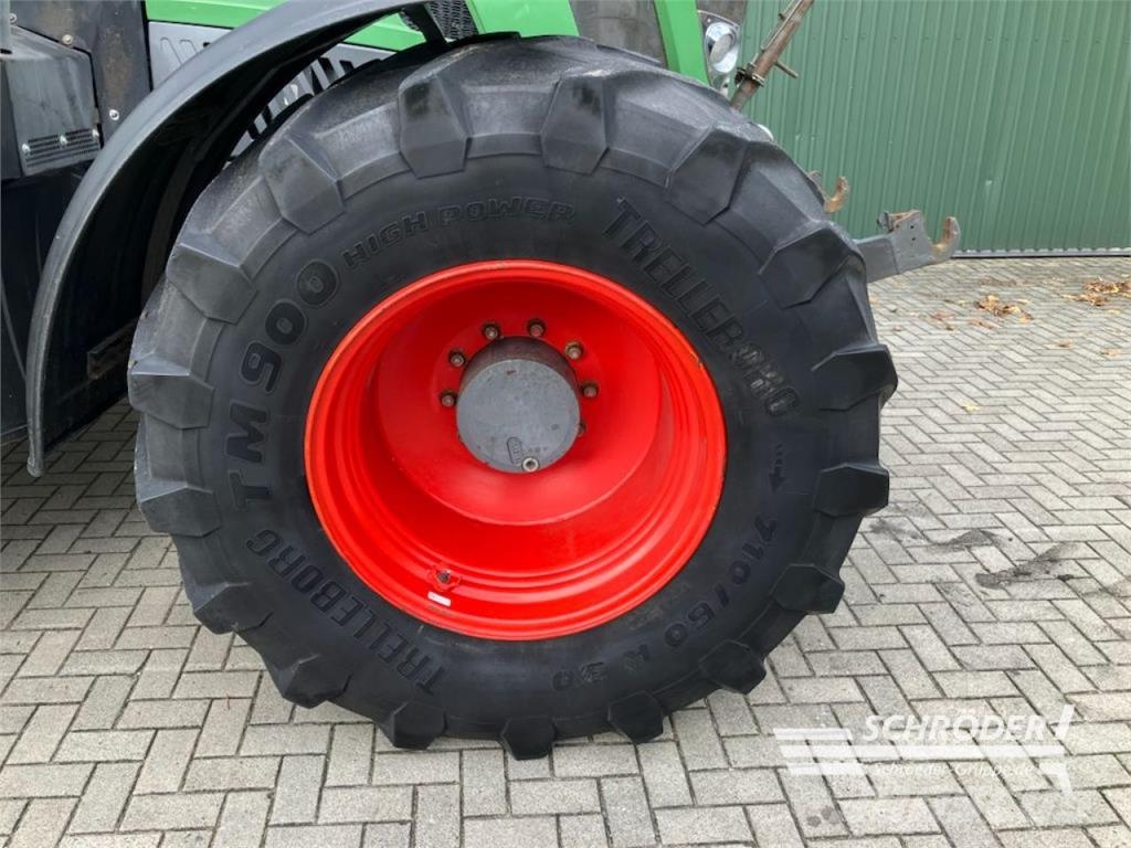 Fendt 828 VARIO SCR PROFI PLUS الجرارات