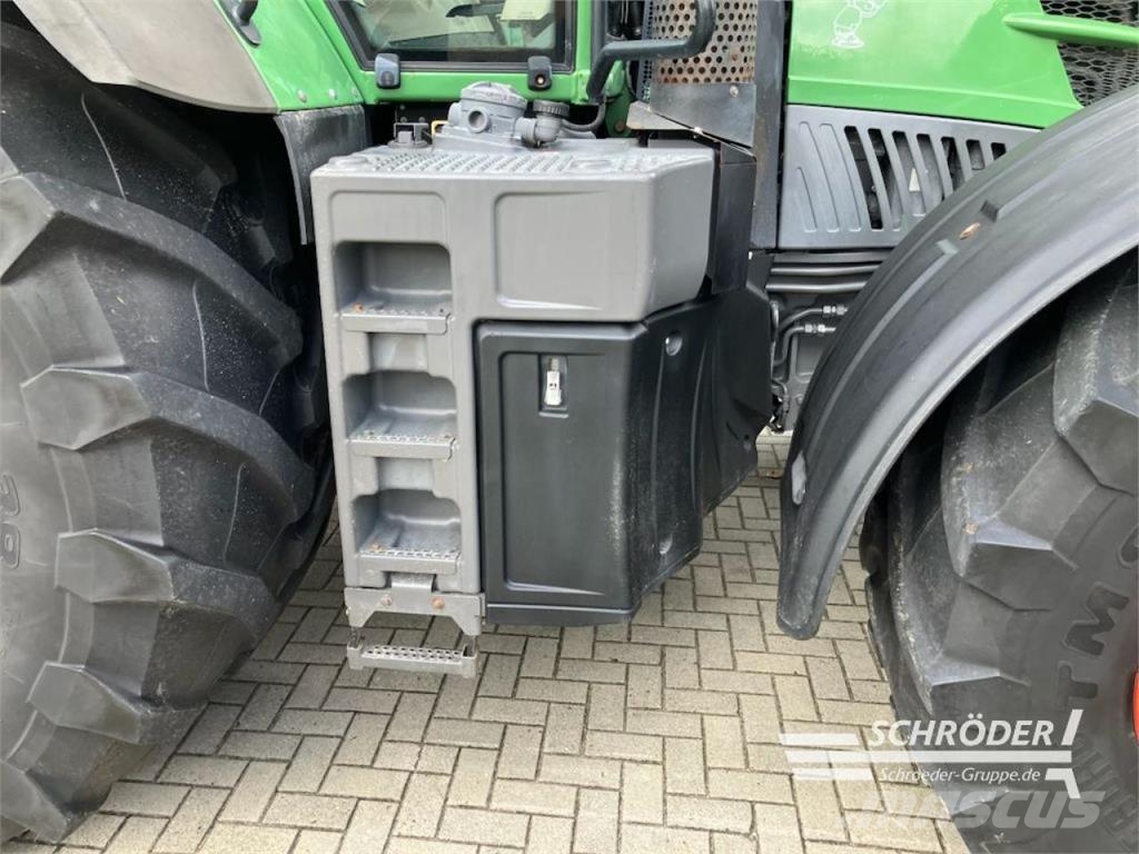 Fendt 828 VARIO SCR PROFI PLUS الجرارات