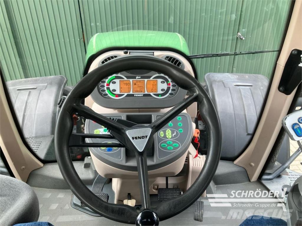Fendt 828 VARIO SCR PROFI PLUS الجرارات