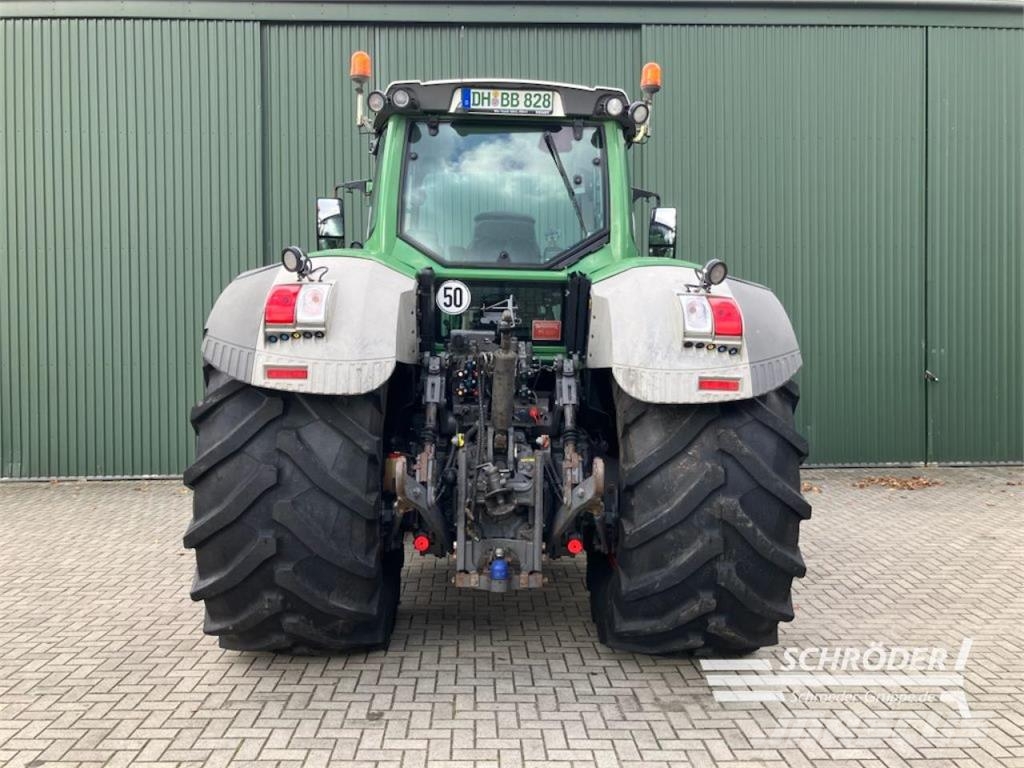 Fendt 828 VARIO SCR PROFI PLUS الجرارات