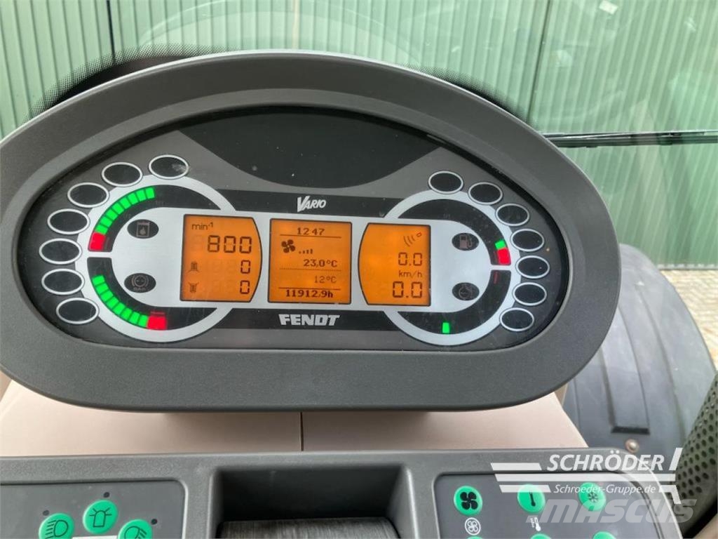 Fendt 828 VARIO SCR PROFI PLUS الجرارات