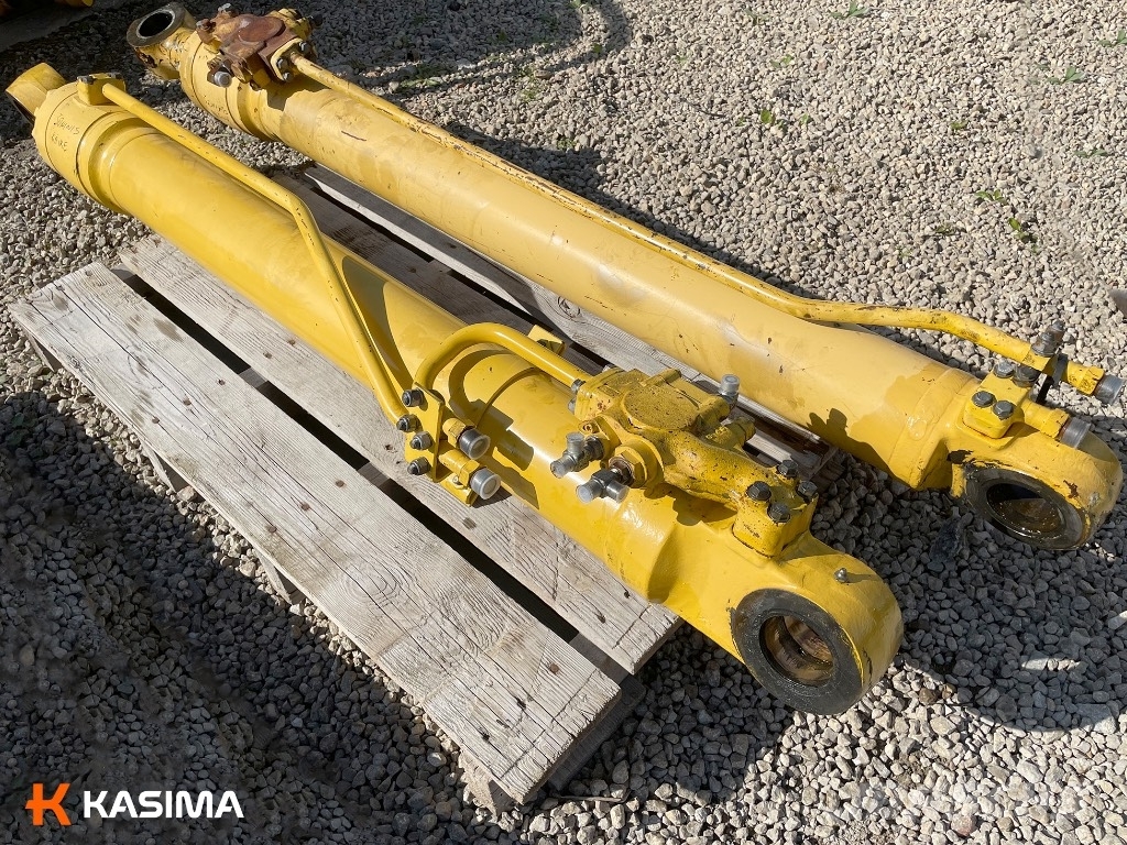 Komatsu PW160-7 Boom Lift Cylinders Hidráulicos