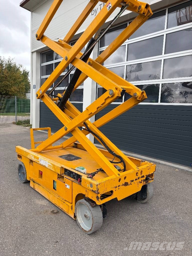 Haulotte Compact 10 Scherenarbeitsbühne *Akku NEU* Scheren-Arbeitsbühnen