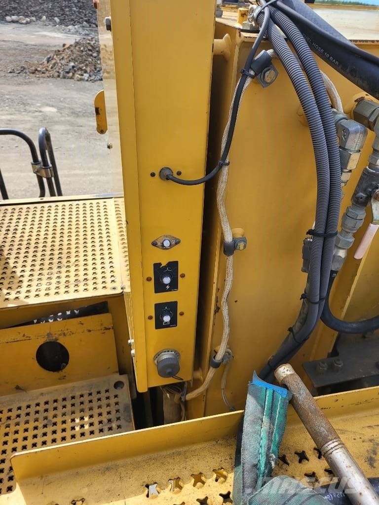 CAT 5110 B Bandgrävare