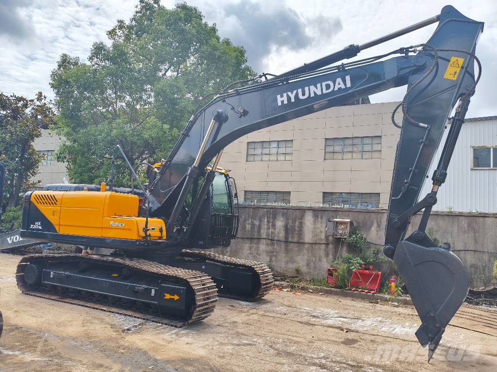 Hyundai HX 220 AL Kāpurķēžu ekskavatori