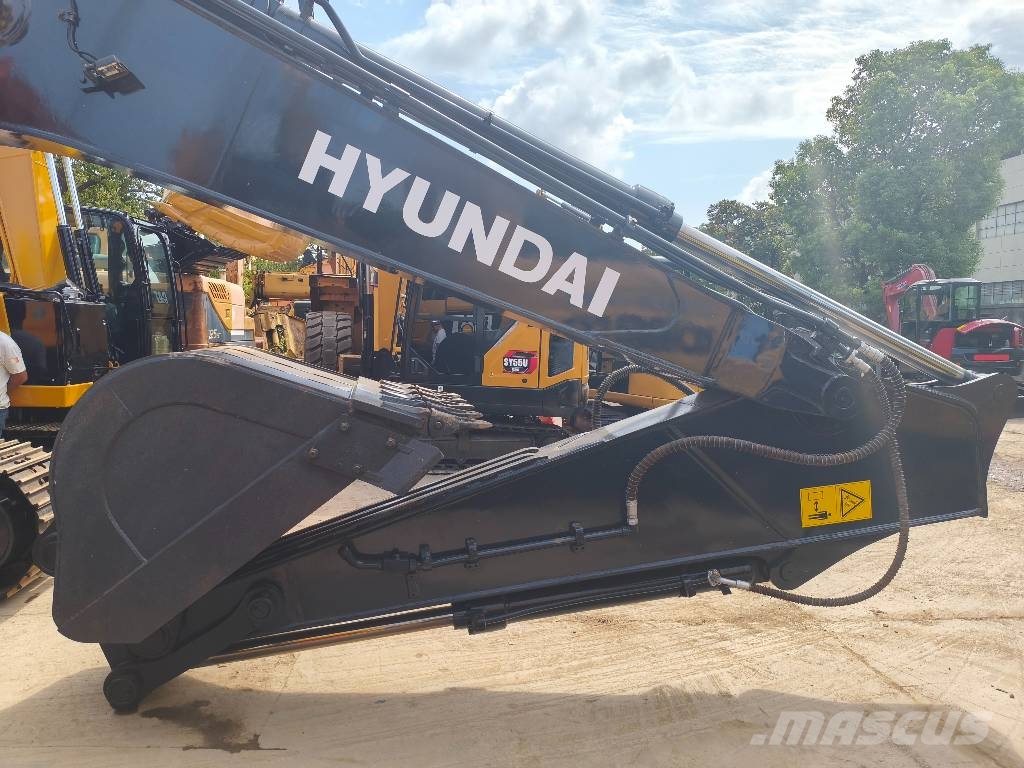 Hyundai HX 220 AL Kāpurķēžu ekskavatori