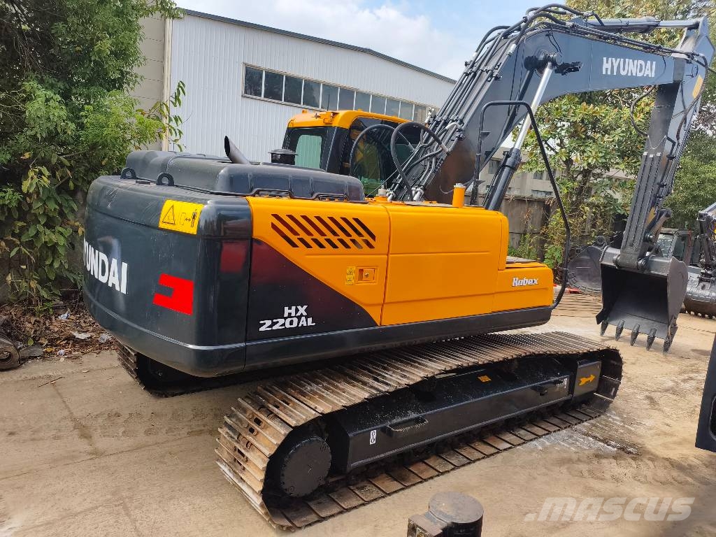 Hyundai HX 220 AL Kāpurķēžu ekskavatori