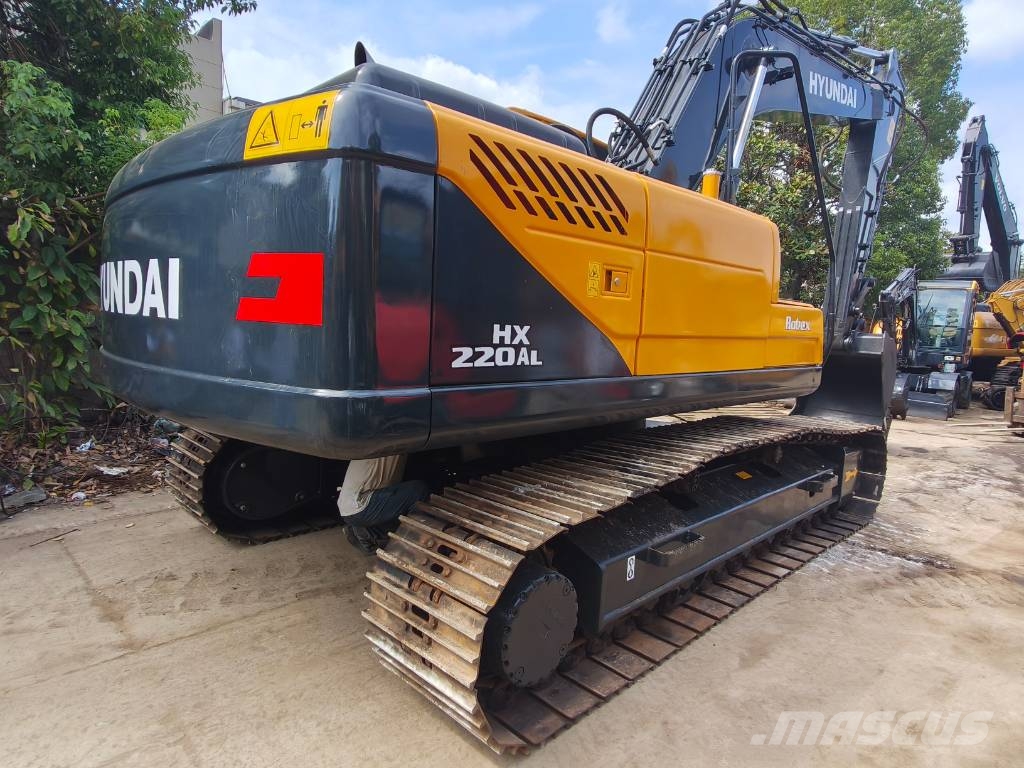 Hyundai HX 220 AL Kāpurķēžu ekskavatori