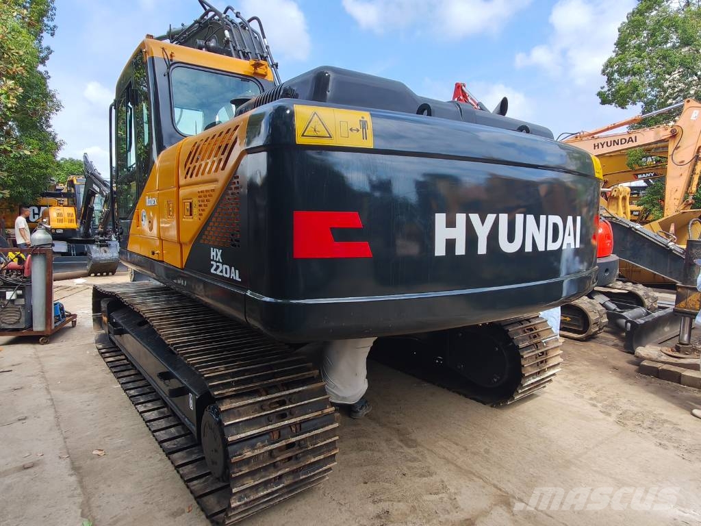 Hyundai HX 220 AL Kāpurķēžu ekskavatori
