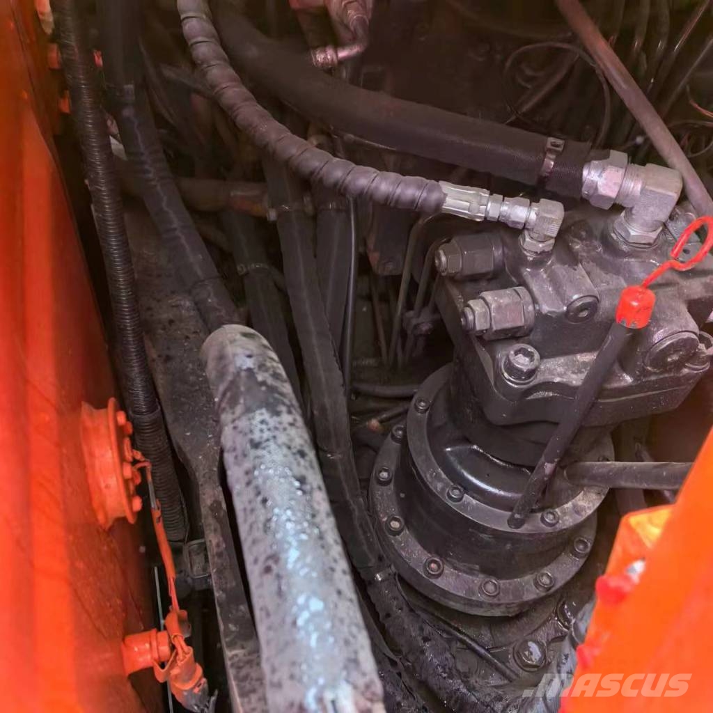 Hitachi ZX 120 Bageri guseničari