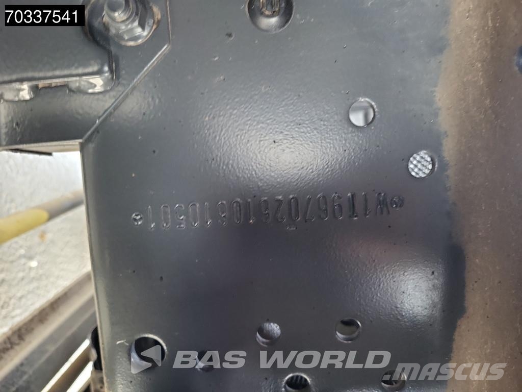 Mercedes-Benz Atego 1324 4X2 13t 6-Cylinder Engine Automatic Eur Furgons