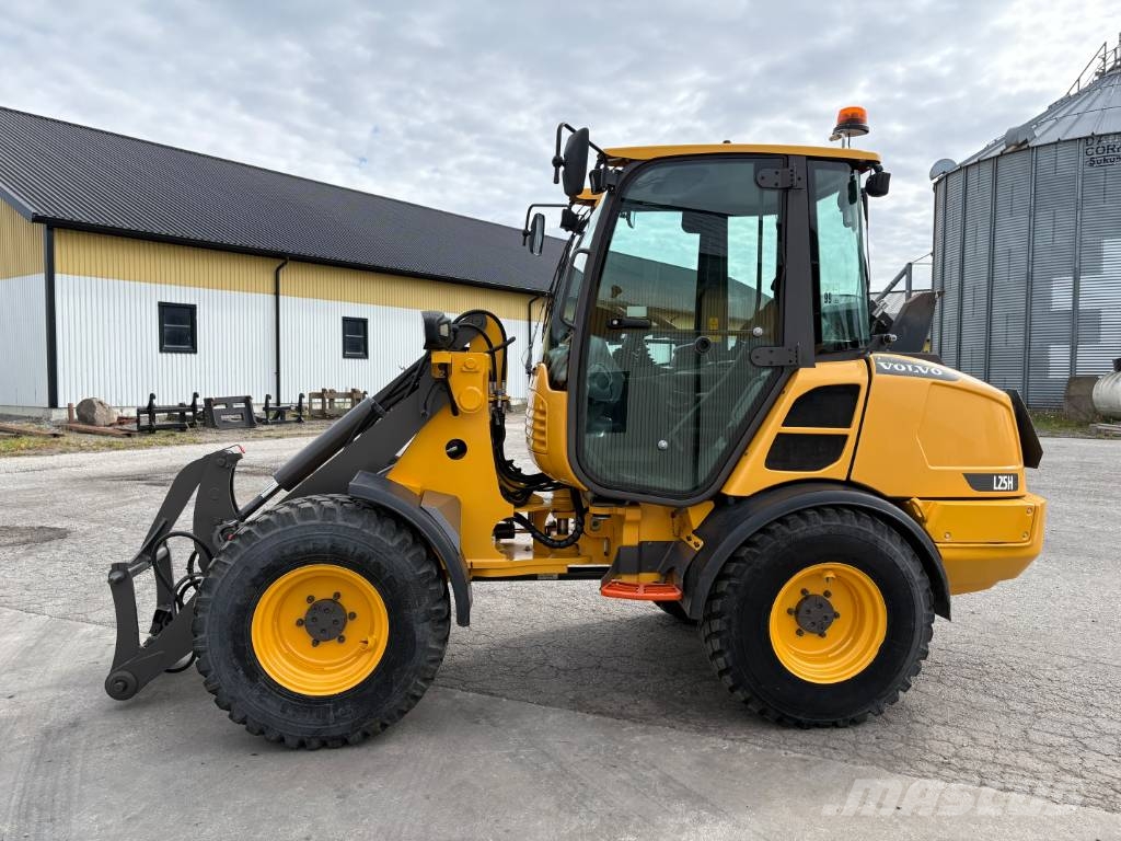 Volvo L25H lastmaskin, svensksåld, snabbgående Iekrāvēji uz riteņiem