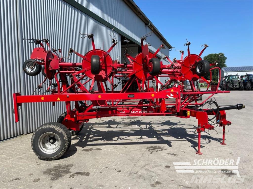 Lely LOTUS 1020 PROFI مكابس وميبسات التبن