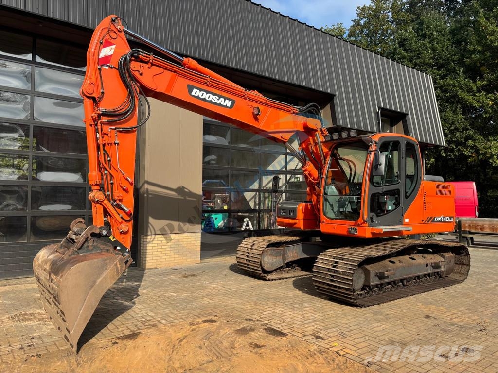 Doosan DX 140 LC Bagri goseničarji