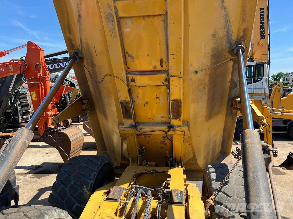 CAT 745C . Dumper - Knickgelenk