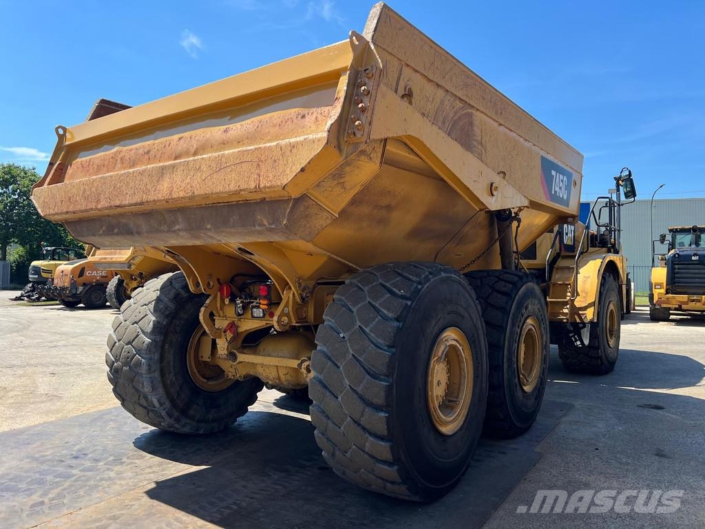 CAT 745C . Dumper - Knickgelenk
