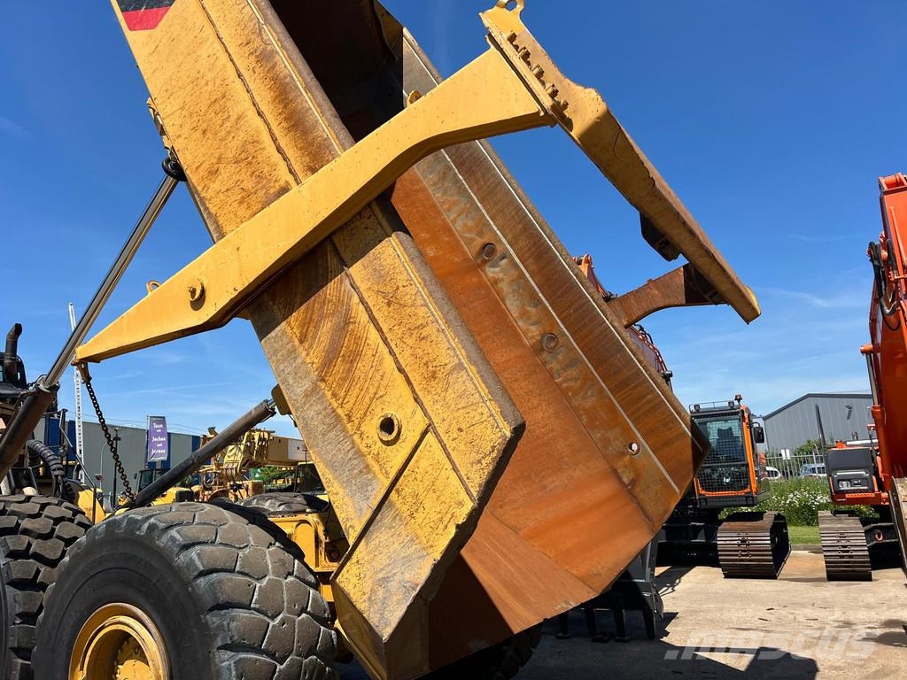 CAT 745C . Dumper - Knickgelenk