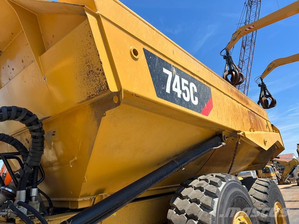 CAT 745C . Dumper - Knickgelenk