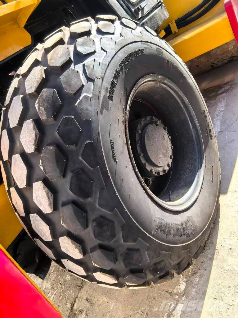 Dynapac ca30d Vieno būgno volai