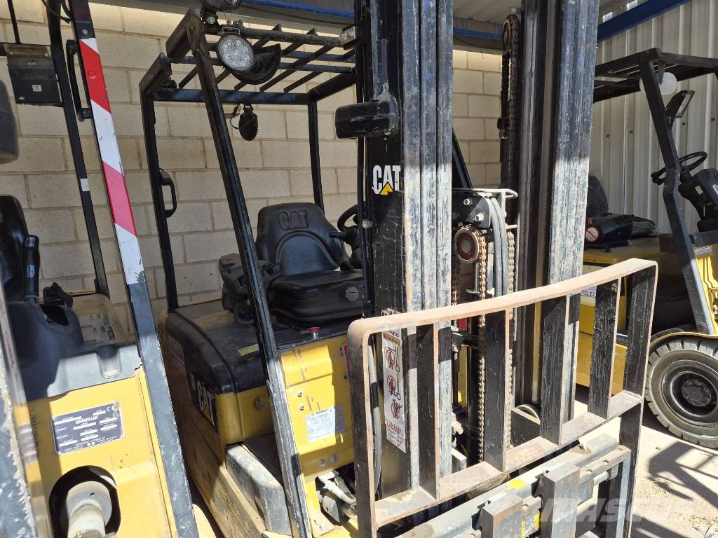 CAT EP18PNT Elektriniai šakiniai krautuvai