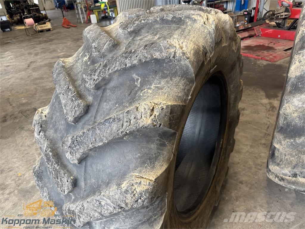 BKT TR-678 700/55x34 Used/Beg Gume, točkovi i felne