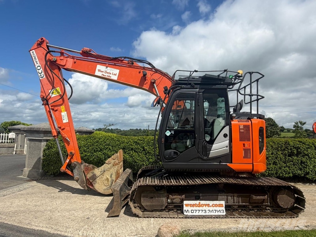 Hitachi ZX 135 US-6 حفارات زحافة