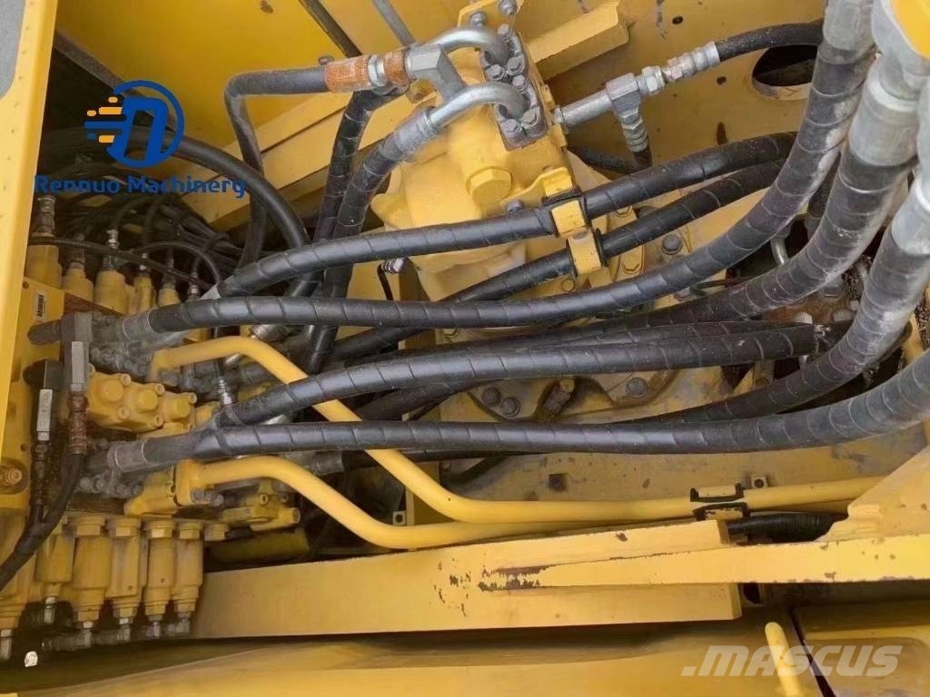 Komatsu PC 220-8 Εκσκαφείς με ερπύστριες