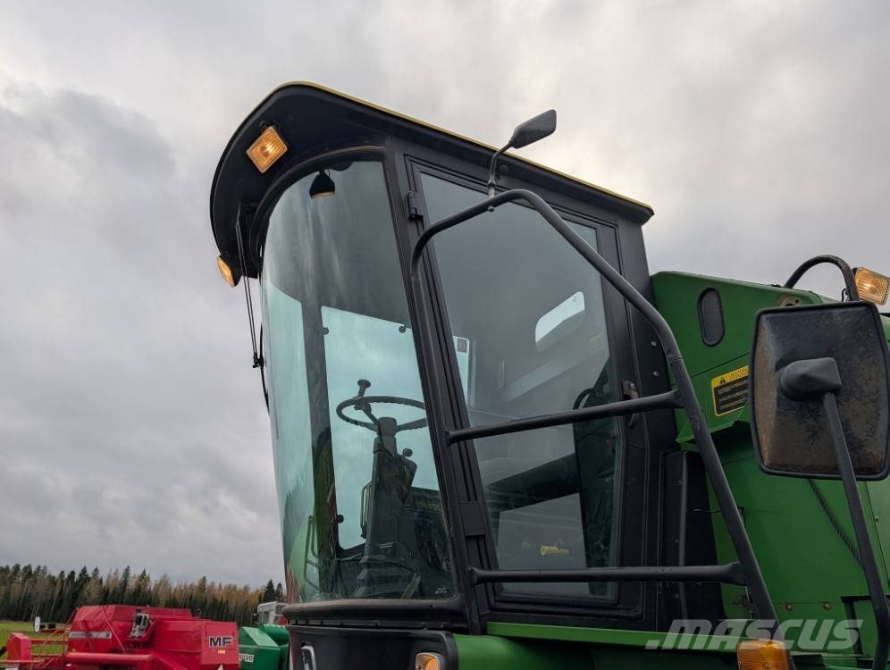 John Deere 1052, 4-sylinterinen turbo, katso video! Derliaus nuėmimo kombainai