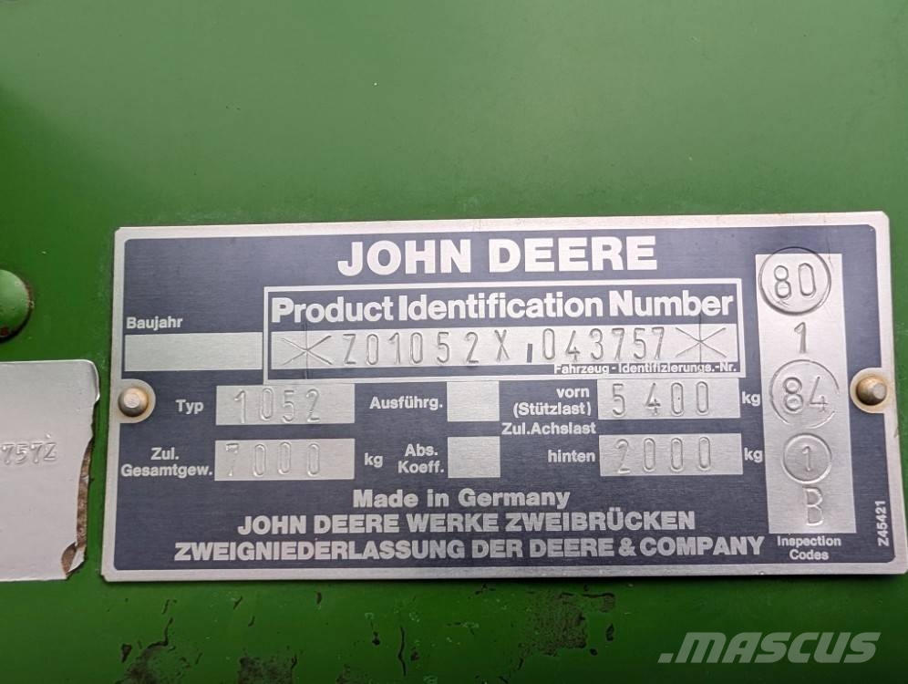 John Deere 1052, 4-sylinterinen turbo, katso video! Derliaus nuėmimo kombainai