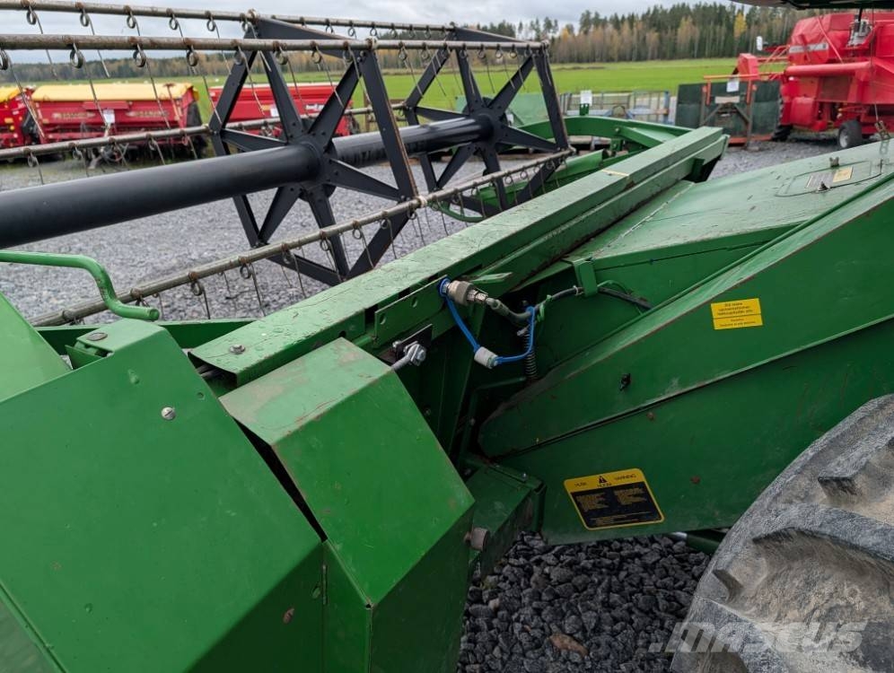 John Deere 1052, 4-sylinterinen turbo, katso video! Derliaus nuėmimo kombainai
