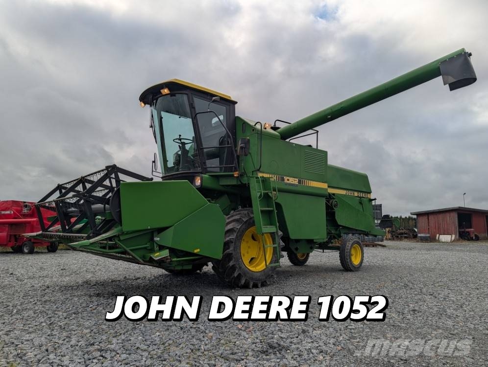 John Deere 1052, 4-sylinterinen turbo, katso video! Derliaus nuėmimo kombainai