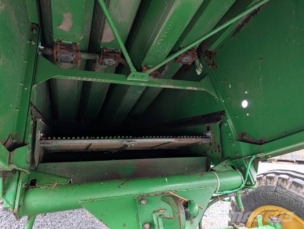 John Deere 1052, 4-sylinterinen turbo, katso video! Derliaus nuėmimo kombainai