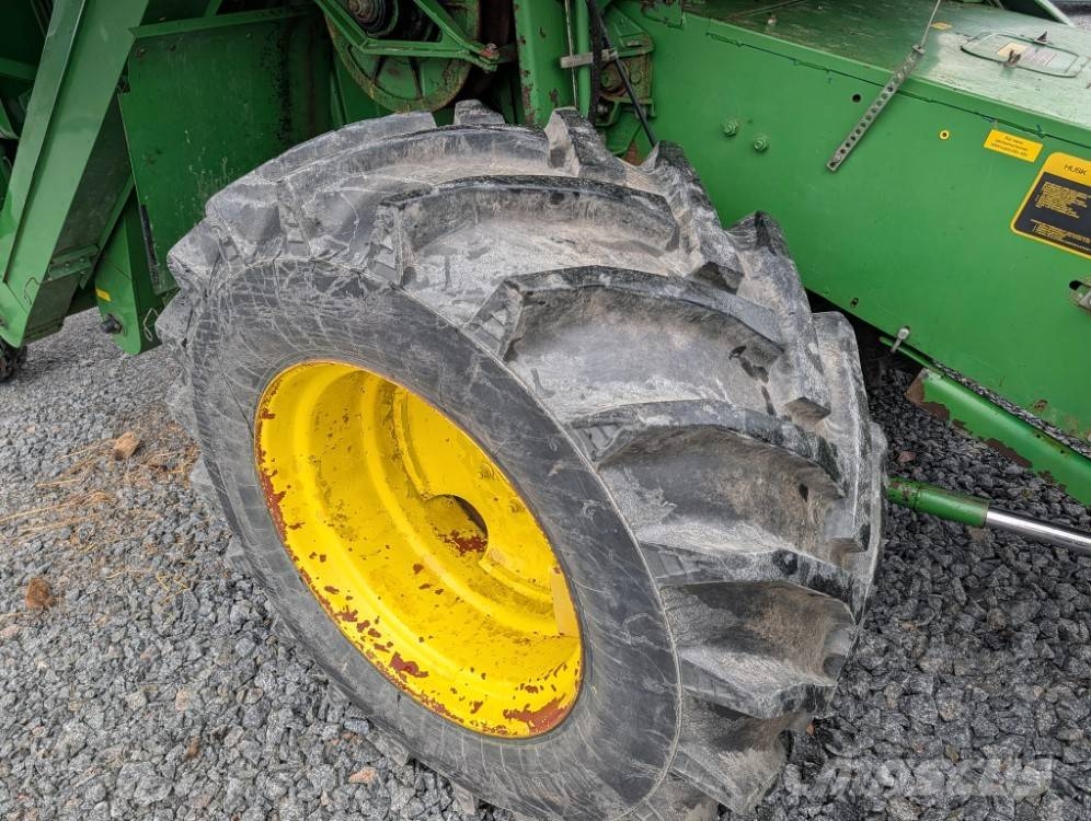 John Deere 1052, 4-sylinterinen turbo, katso video! Derliaus nuėmimo kombainai