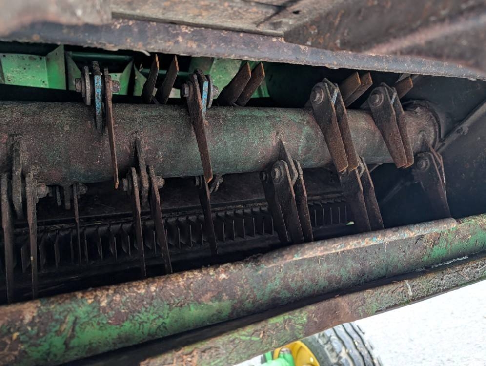 John Deere 1052, 4-sylinterinen turbo, katso video! Derliaus nuėmimo kombainai