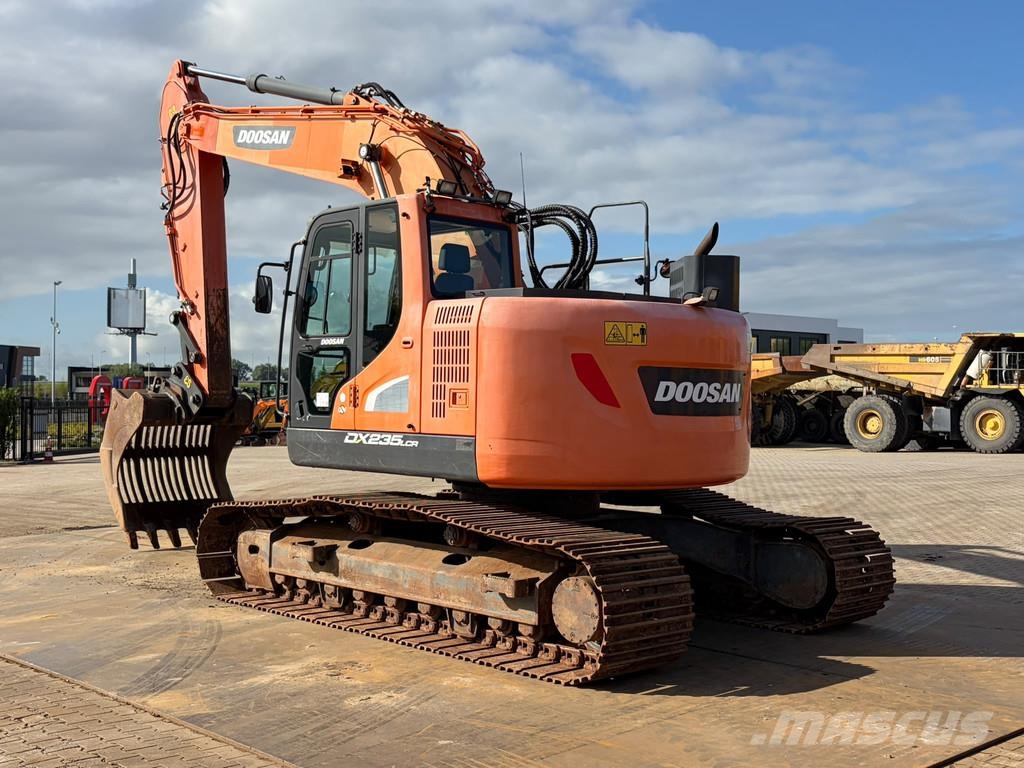 Doosan DX235LCR-5 حفارات زحافة