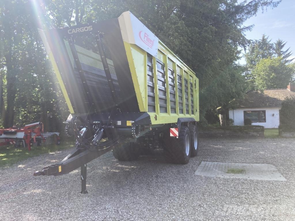 Fliegl CARGOS 750 TREND Maquinaria de elevación y colocación