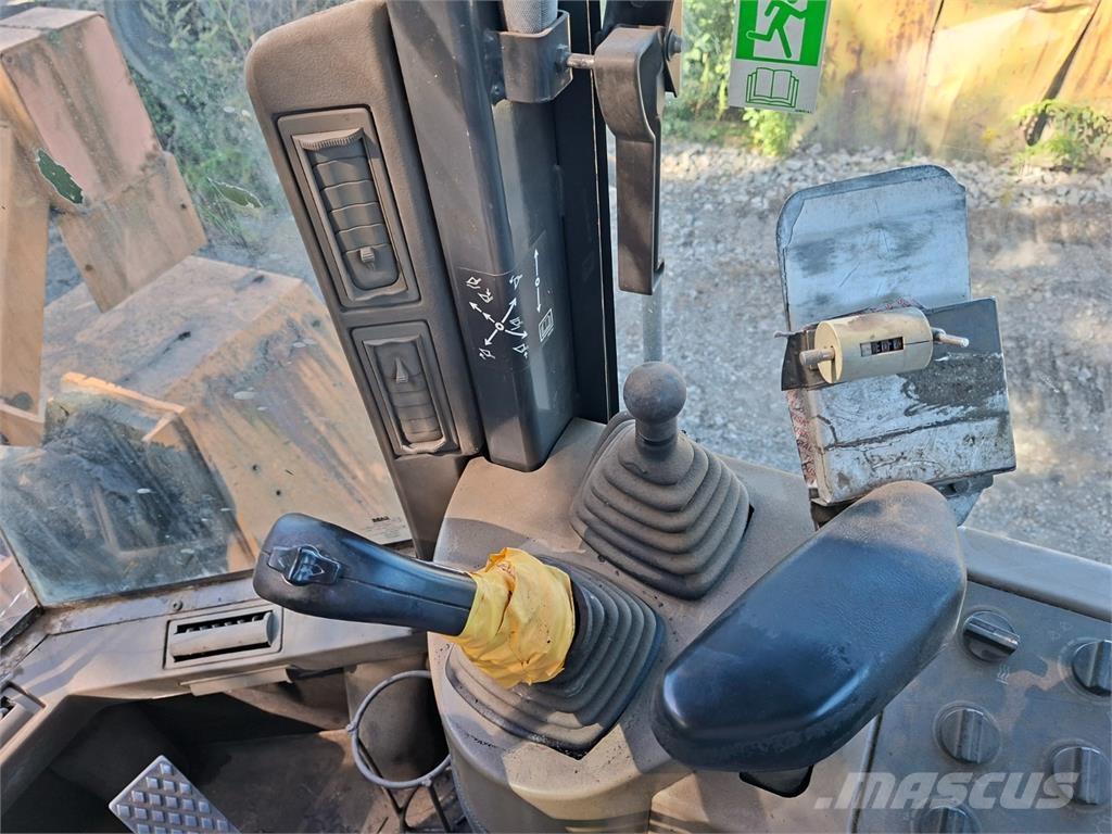 CASE 921 C / 2 4X4 Diger