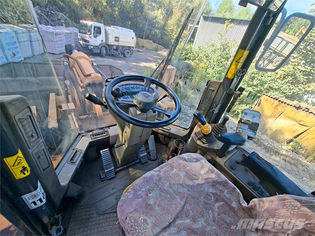 CASE 921C / 2 4X4 Stavebnictví - ostatní